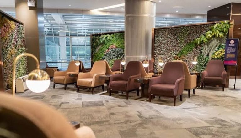 Thai Airways Royal Orchid Prestige Lounge